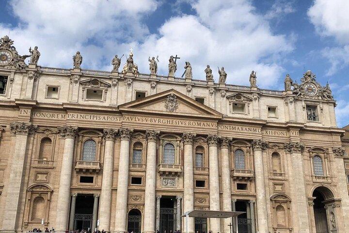 ローマで教皇謁見 ローマで教皇レオ14世とのプライベートツアー