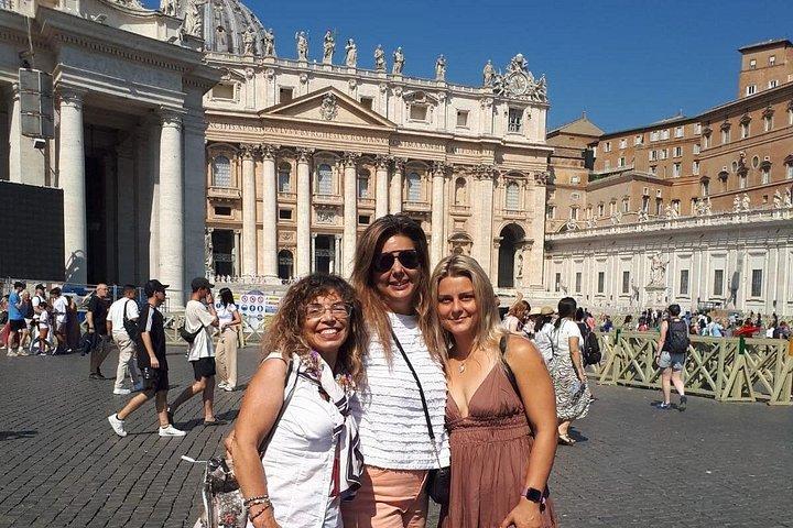 ローマで教皇謁見 ローマで教皇レオ14世とのプライベートツアー