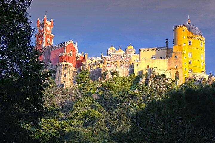 Excursión privada de medio día a Sintra o Cascais: ¡la verdadera esencia portuguesa!