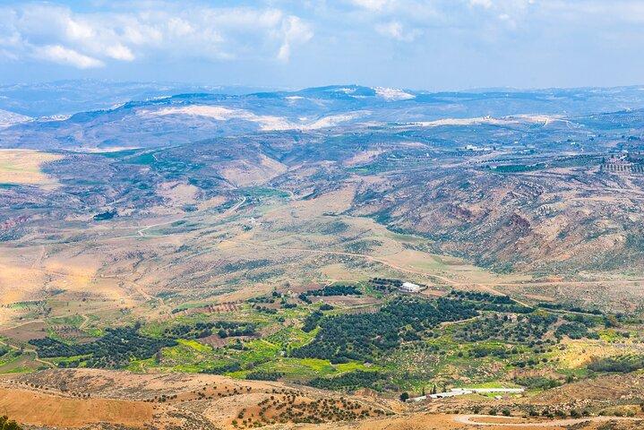 Tour spirituale privato di 1 giorno al sito del battesimo di Amman Madaba sul Mar Morto