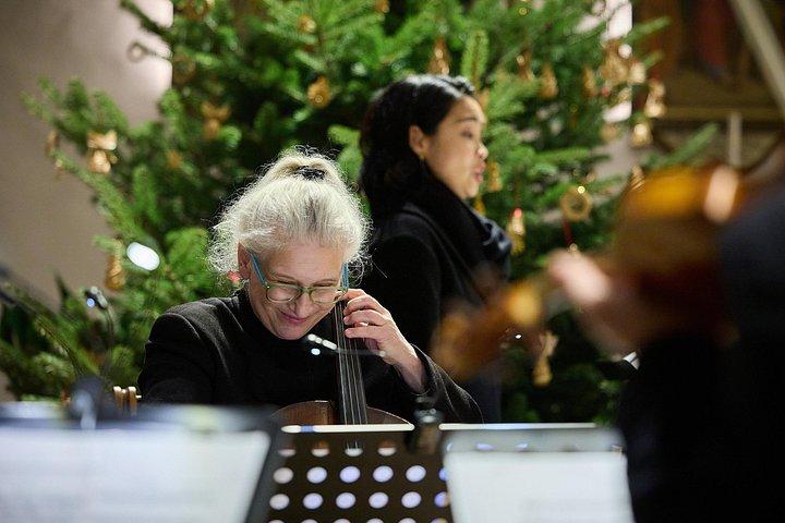 Un poco de música nocturna en la iglesia capuchina