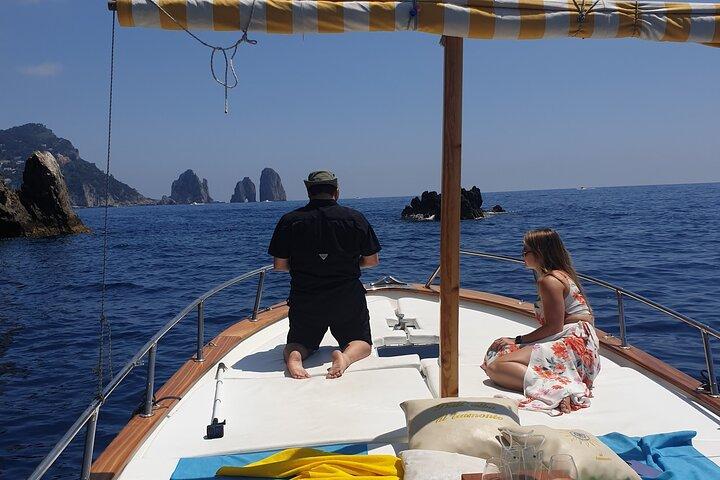 Capri privat båttur från Capri (2 timmar) med Blå grottan