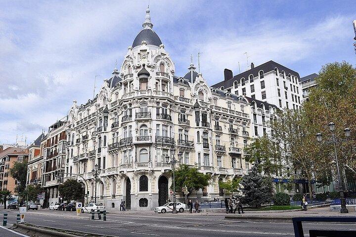 Madrid Walking Tour: Explore Top Sights & Hidden Gems