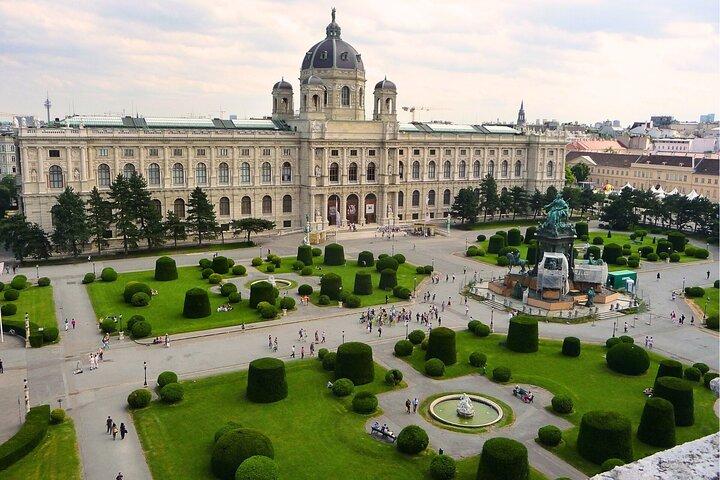 Excursão privada de um dia de Praga a Viena, motorista que fala inglês