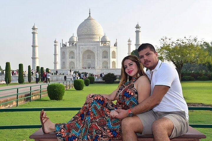 Excursion d'une journée au Taj Mahal au départ de Delhi en train ultrarapide - TOUR LE MIEUX NOTÉ