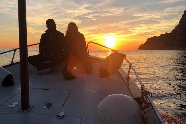 Capri Private Boat Tour (3 Hours) with Blue Grotto
