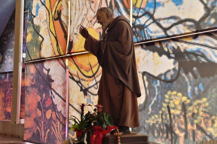 Visite privée du sanctuaire Padre Pio au départ de Naples