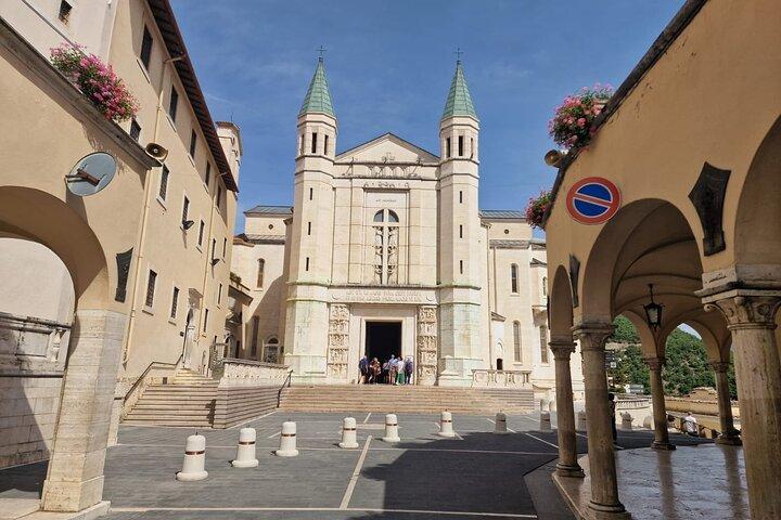 Día privado de Santa Rita de Casia y Roccaporena desde Roma