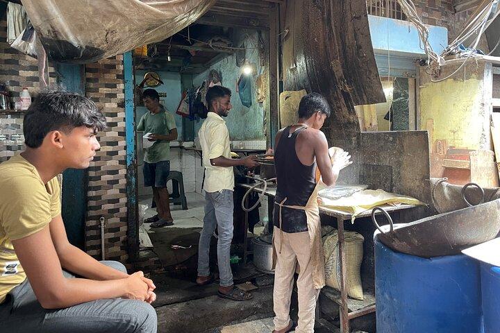 Private Dharavi Slum Tour in Mumbai with Local Guide