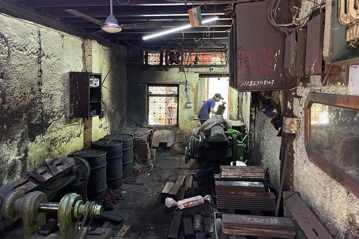 Private Dharavi Slum Tour in Mumbai with Local Guide
