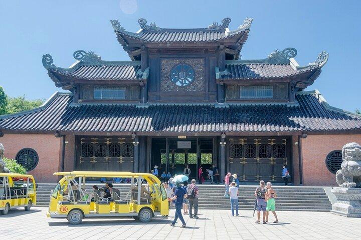 バイ ディン パゴダ チャン アン ボート トリップ リムジンで行く日帰りツアー
