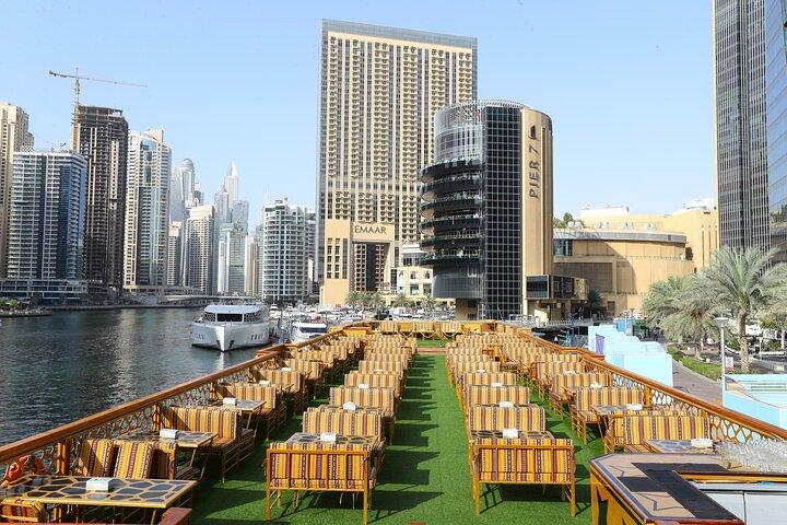 Dubai: Tour in crociera Dhow con cena