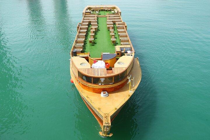 Dubai: Tour in crociera Dhow con cena