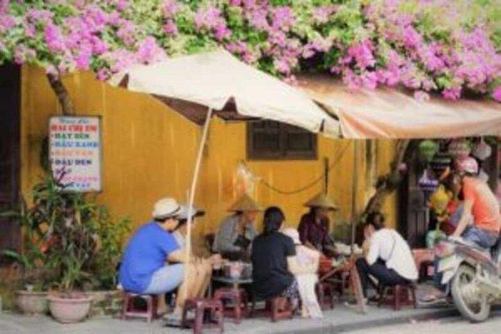 ホイアン旧市街の 2.5 時間の屋台グルメ ツアー