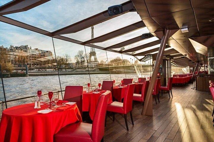 Paris Service Privilege Lunch Cruise – Bateaux Parisien