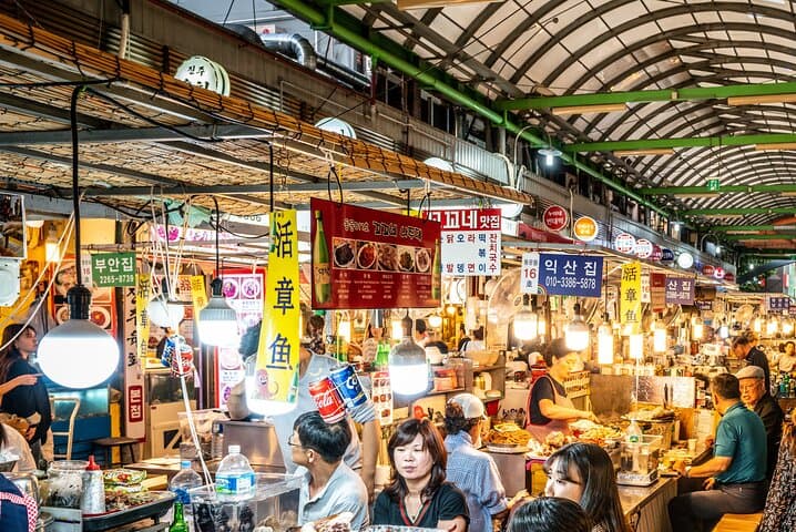 Night Flexible Private Guided Tour in Seoul(Optional Layover)
