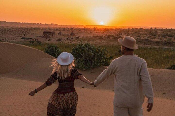 Atemberaubende Halbtagestour mit Kamel- und Wüstensafari mit Sonnenuntergang