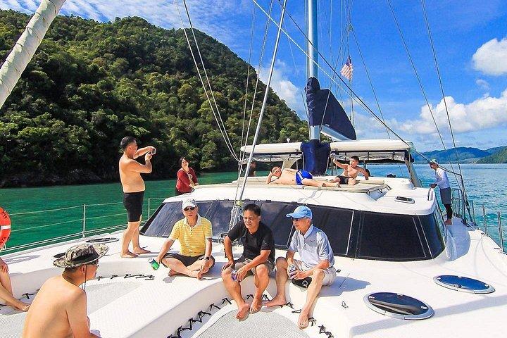 Manta Blu Sunset Cruise @ Langkawi with Dinner & Free Flow Drinks