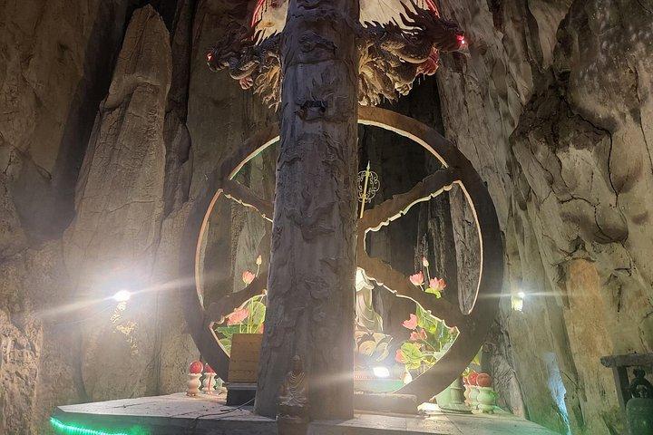 マーブル マウンテン - アム フー洞窟 - モンキー マウンテンへのプライベート ガイド付きツアー