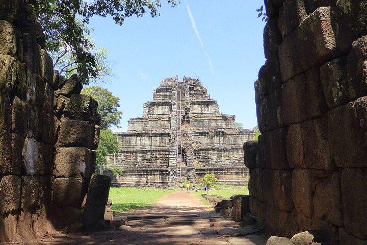 Private Tour to Koh Ker and Beng Mealea
