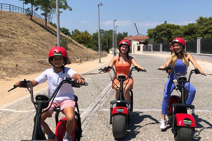 Athens Acropolis Officielle E-Scooter Guided Tour Fedt E-Bike