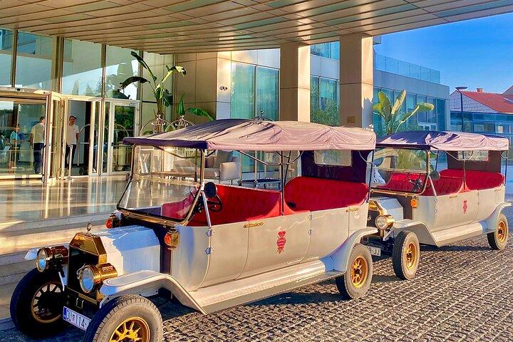 Giro turistico privato a Dubrovnik con una vecchia auto classica