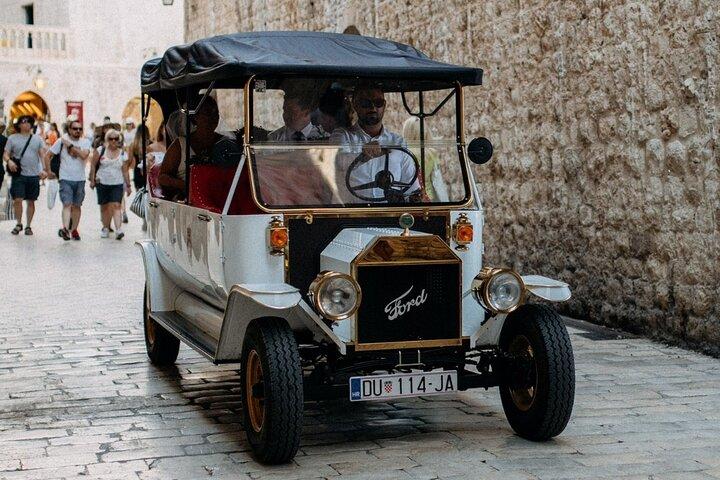Privat sightseeingtur i Dubrovnik med en klassisk gammal bil