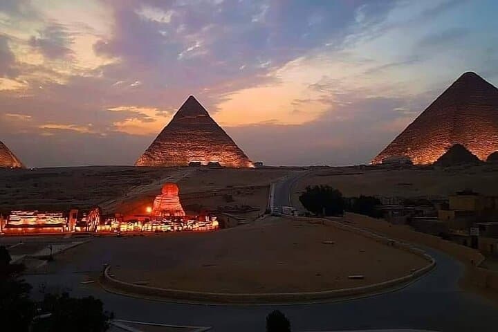 Dinner with Light and Sound Show in Pyramids of Giza