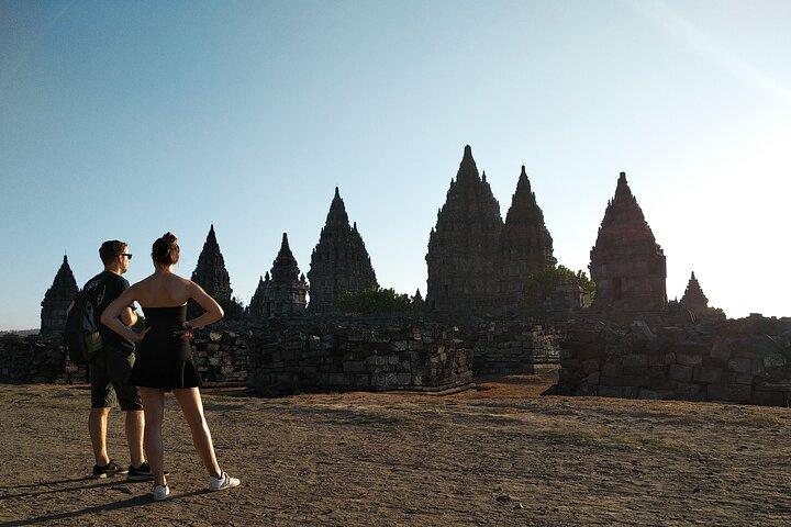 Templo de Borobudur y Prambanan con guía en inglés/Francia/italiano