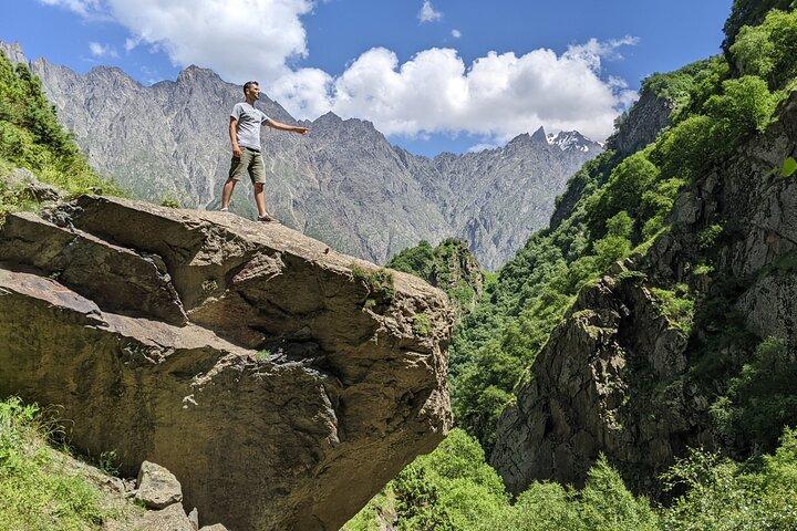Gita privata di un giorno intero ai monti Kazbegi