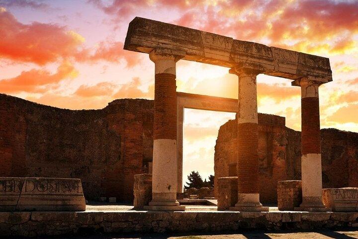 Tour zu den Ausgrabungen und Kellern des Vesuvs in Pompeji ab Sorrent
