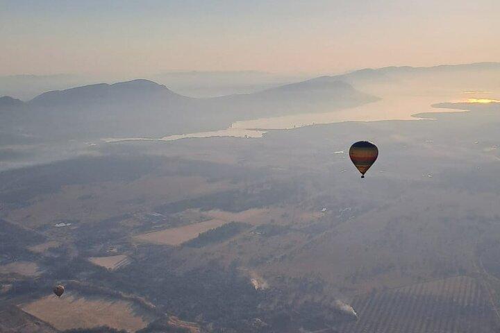 Sunrise Hot Air Balloon Safari with Breakfast near Hartbeespoort
