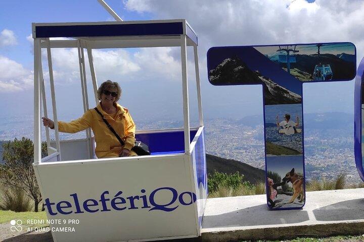 Quito Skyline & Äquator Private Tour