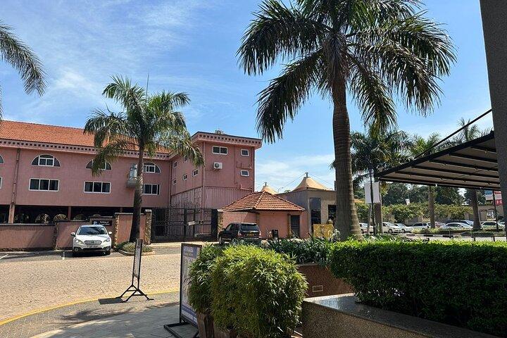 Privéwandeling door de botanische tuin in de stad Entebbe