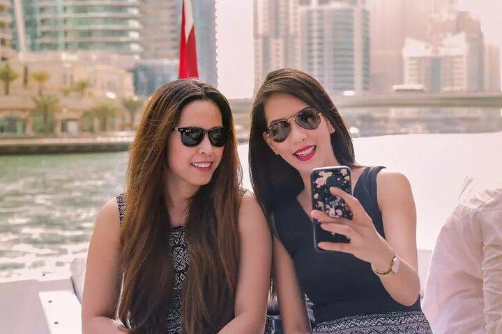 Dubai Yacht Tour met een prachtig uitzicht op de kustlijn