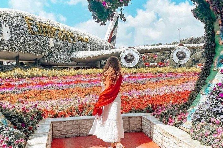 Dubai Miracle Garden Tour with Optional Transportation Services