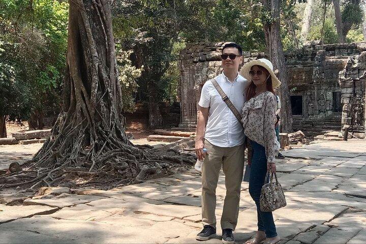 Private Angkor Sunrise Guided Tour