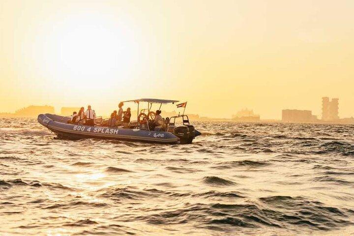 60 minutters speedbådtur i Dubai med privat overførsel