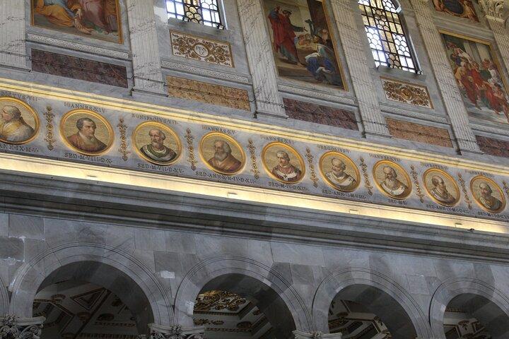Vatican & Beyond: Private Tour with dedicated Driver & Entry