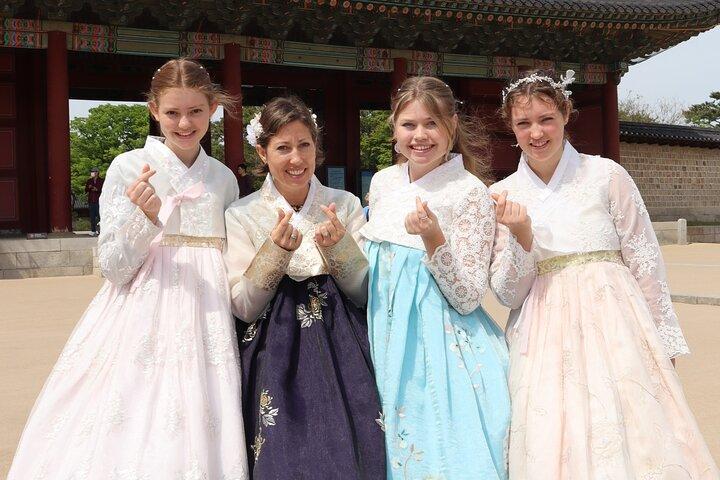 Hanbok Experience : Tour di Bukchon e Palazzo Reale