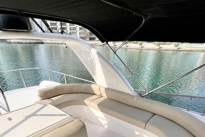 Privat krydstogt Dubai Sea Escape-Swim, Tan & Sightsee!