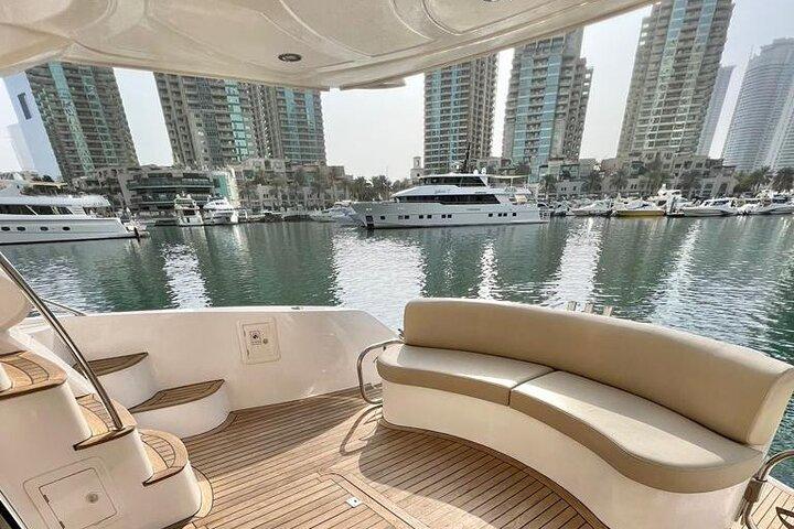 Privat krydstogt Dubai Sea Escape-Swim, Tan & Sightsee!