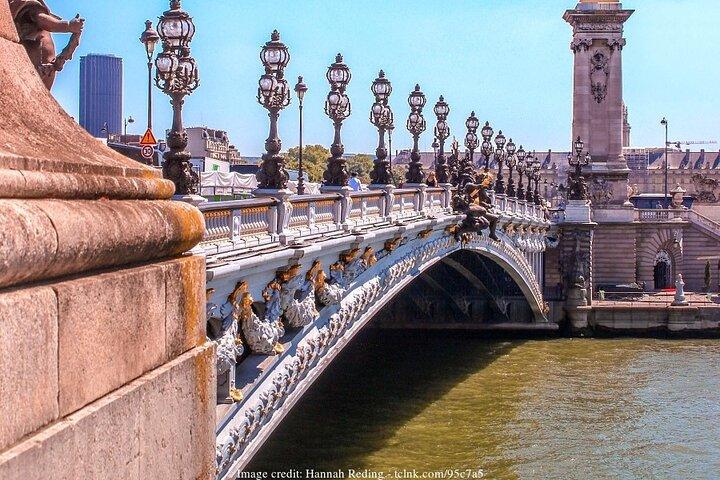 Fall In Love With Paris: プライベート半日ハイライトツアー