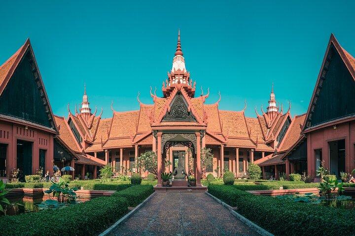 Phnom Pehn City Must See Highlight Guided Tour