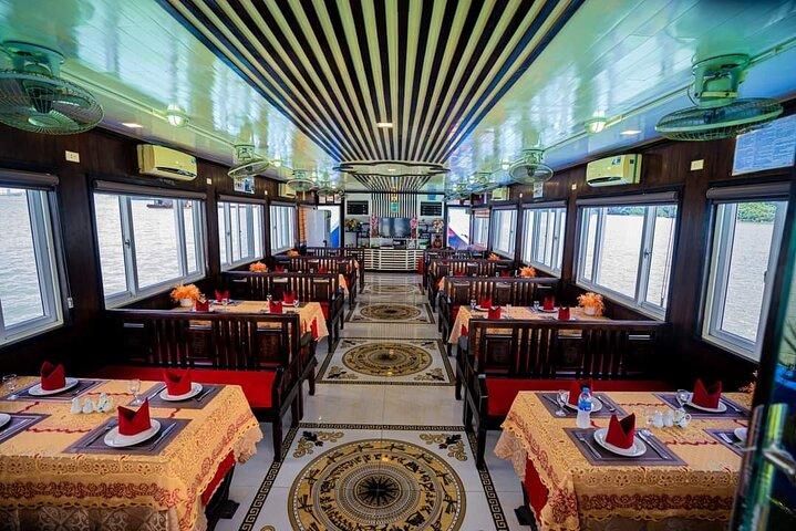 サンライト クルーズ 1 日ツアー: ランチ、入場料、洞窟と島
