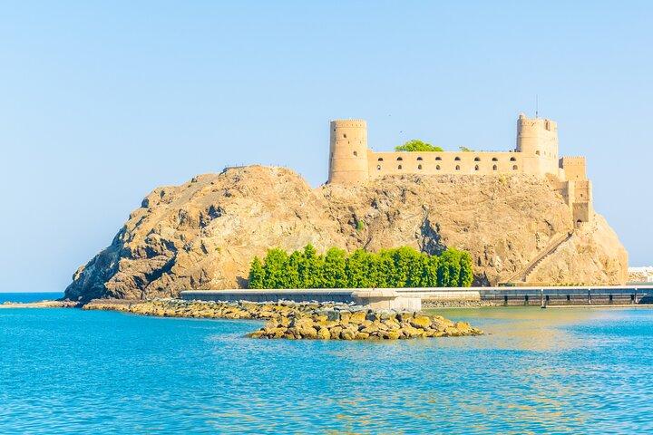 Volledige dag privékusttour in Muscat vanuit de cruisehaven van Muscat