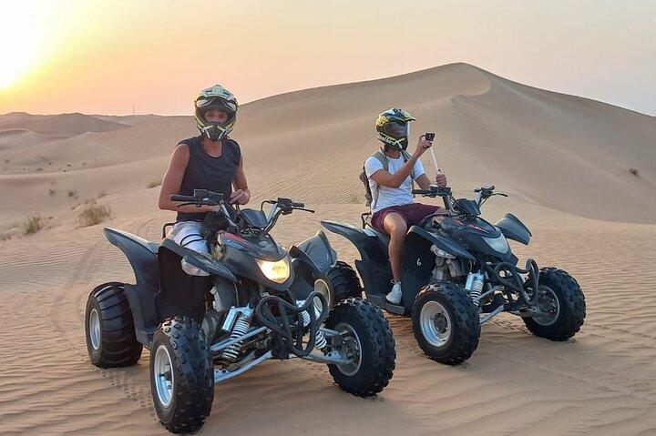 Experiência de quadriciclo com auto-drive Qatar-ATV