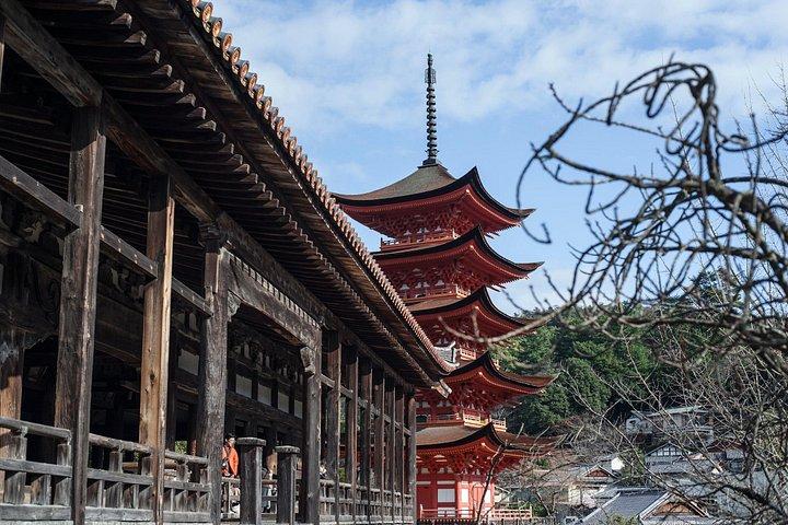 宮島平和記念碑 : 平和と美の象徴