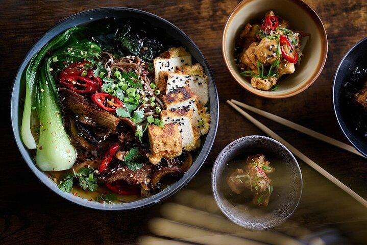 Explorations culinaires : saveurs lors d'une visite gastronomique de 3 heures.