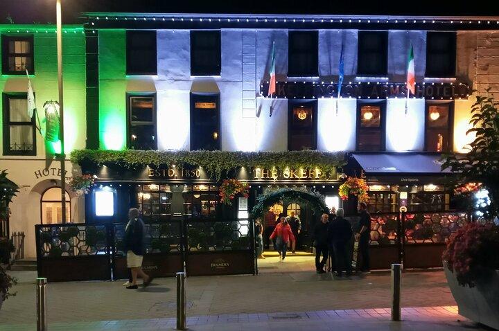 Tour histórico a pie de 2,5 horas en Galway - Grupo familiar Guía local